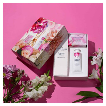 Pink Petal Body and Soul Gift Set is special Pink Petal Body and Soul Gift Set is special flowers delivery - Flowers Auckland