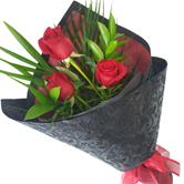Red Rose Trio Bouquet flowers delivery - Flowers Auckland