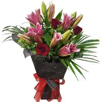 Passionate Red Roses & Pink Lilies flowers delivery - Flowers Auckland