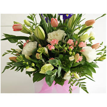 Lovely array of pastel seasonal blooms for Mum flowers delivery - Flowers Auckland